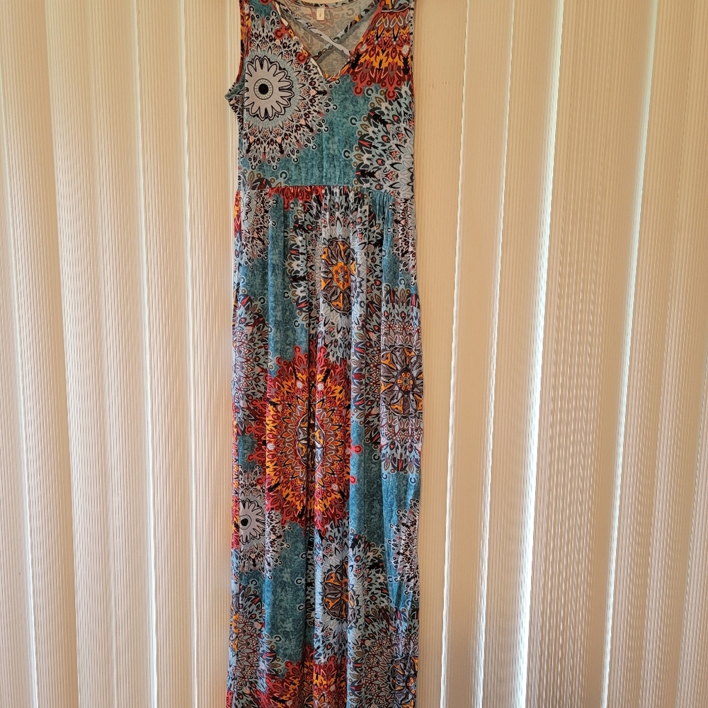 Maxi dress sleeveless and pockets